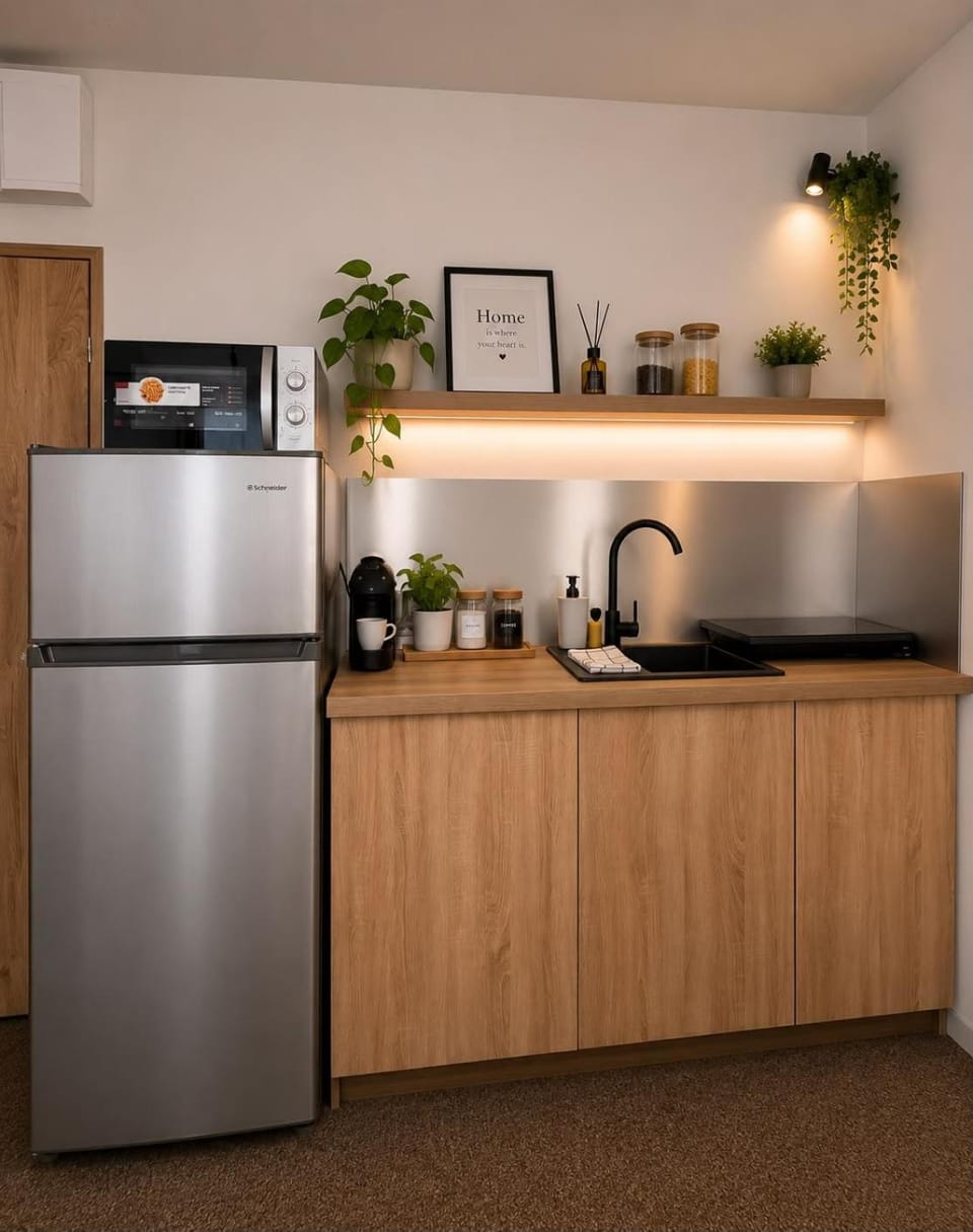 Kitchen or kitchenette, kitchen