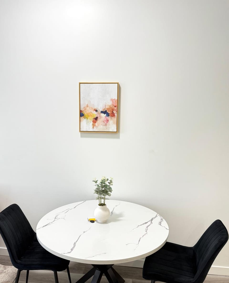 Seating area, Dining area