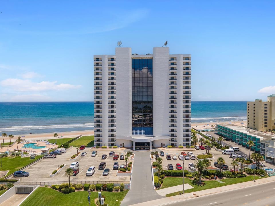 Sherwin Condominium 1702 House in South Daytona