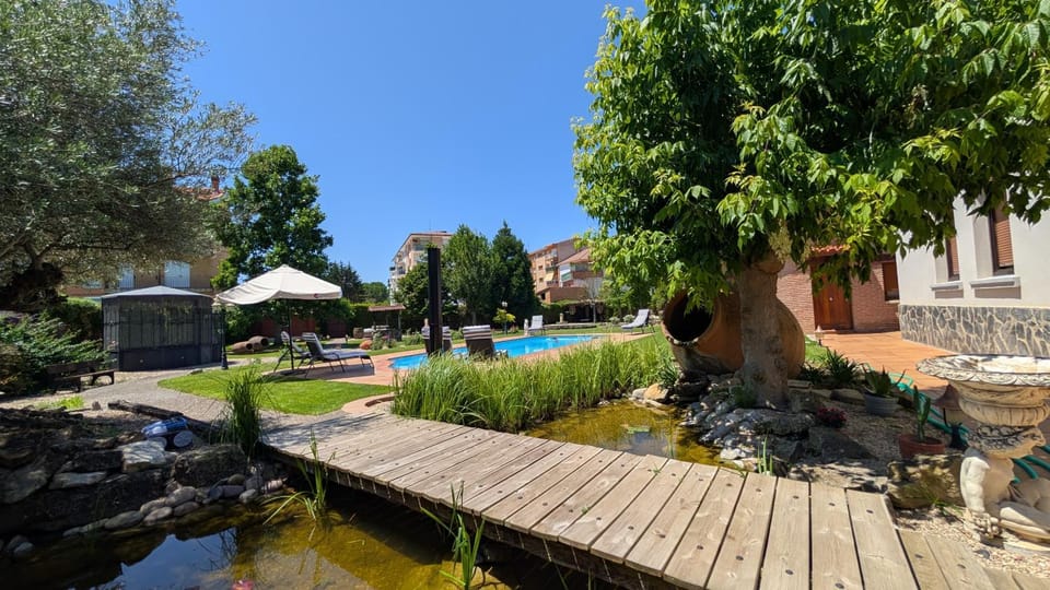 Day, Garden, Garden, Garden view, Pool view, Swimming pool, Swimming pool, sunbed