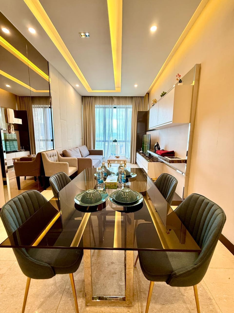 Living room, Seating area, Dining area