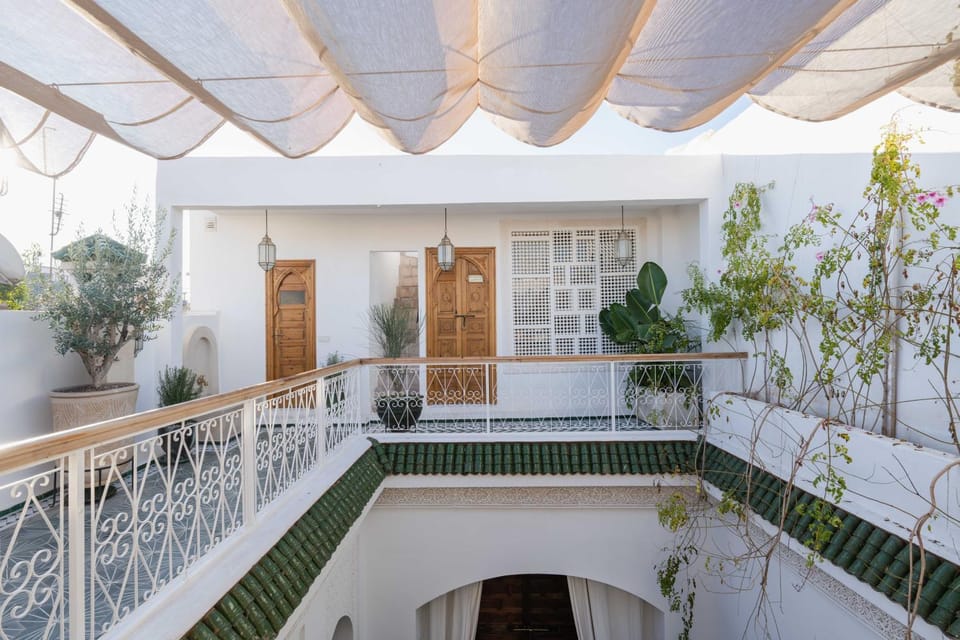 Property building, Balcony/Terrace