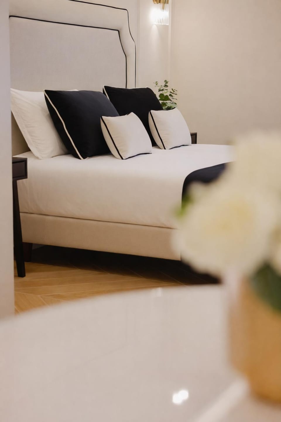 Bed, Photo of the whole room, Bedroom