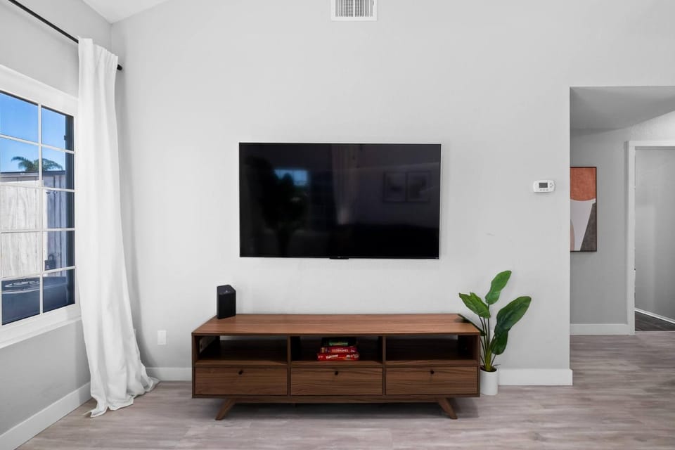 TV and multimedia, Entertainment