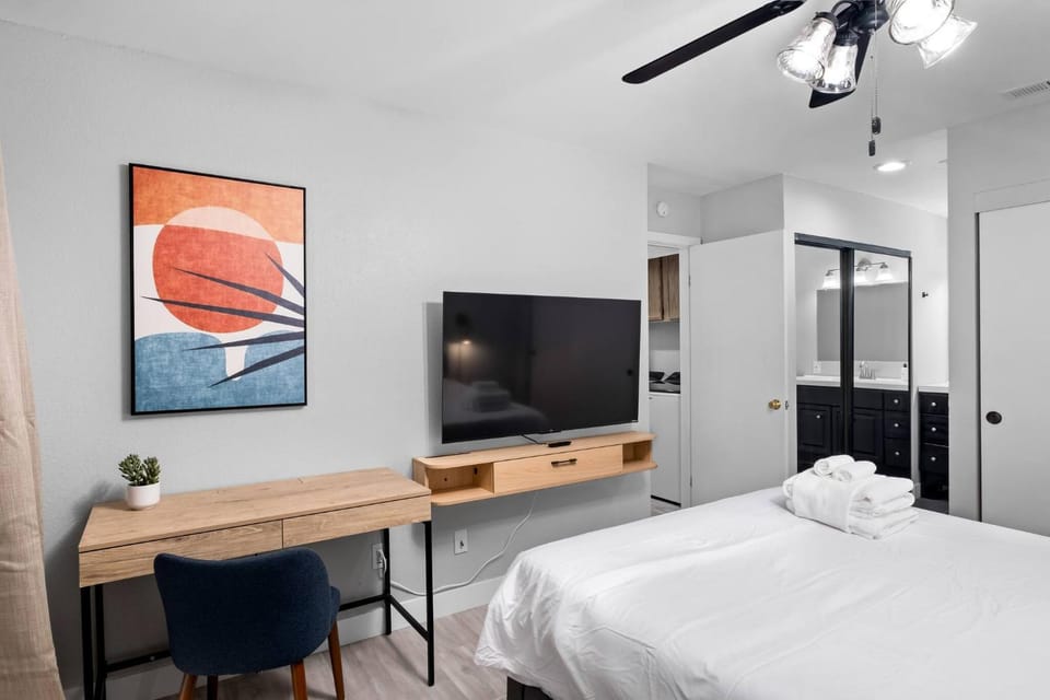 Bed, Bathroom, Bedroom