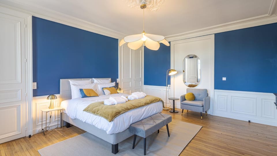 Bed, Bedroom