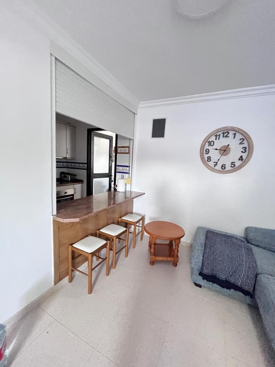 Kitchen or kitchenette, Living room, Seating area