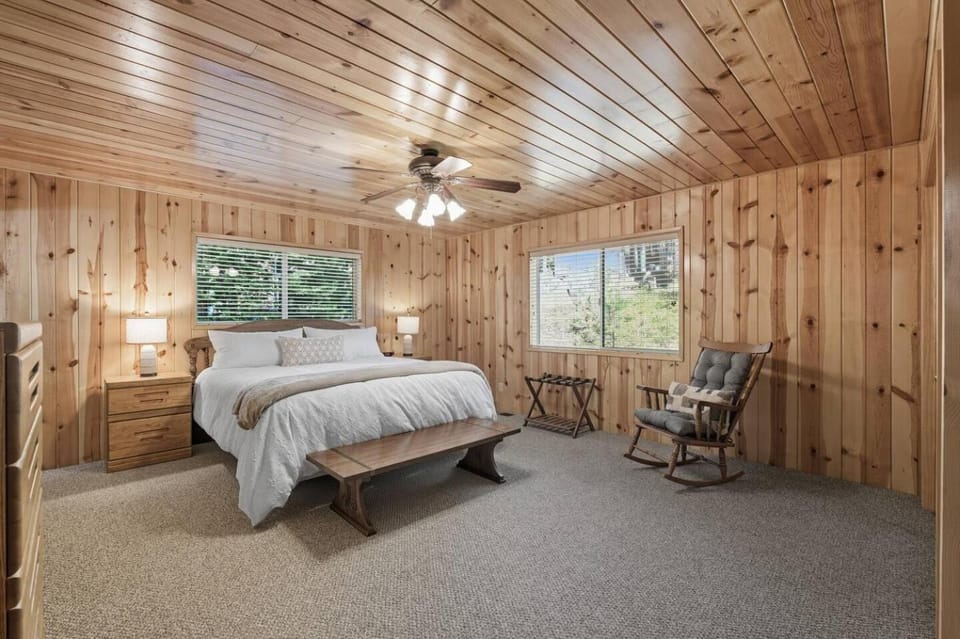 Dogwood Star Star Location Cozy Vibes House in Shaver Lake
