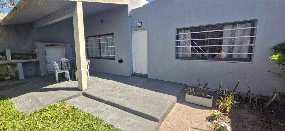 Casa en complejo frente al mar House in Santa Teresita
