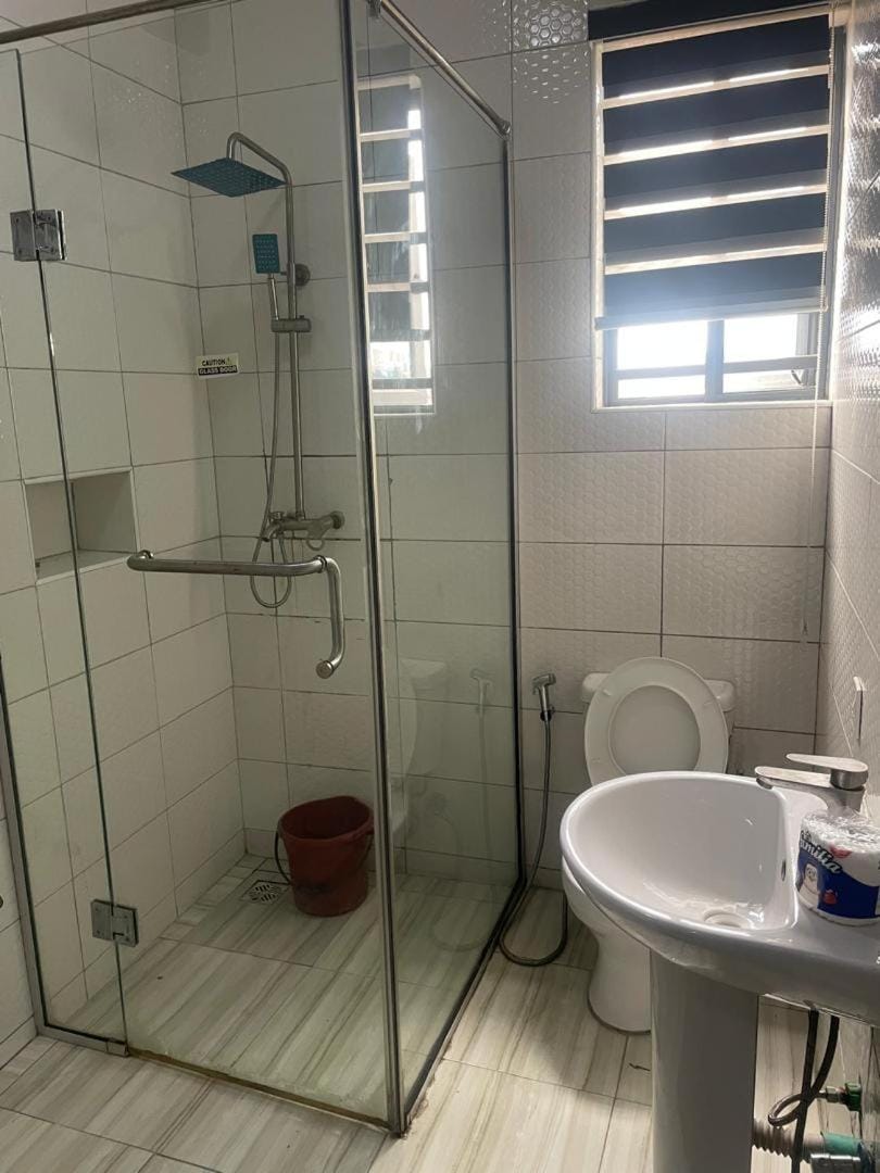 Shower, Toilet, Bathroom