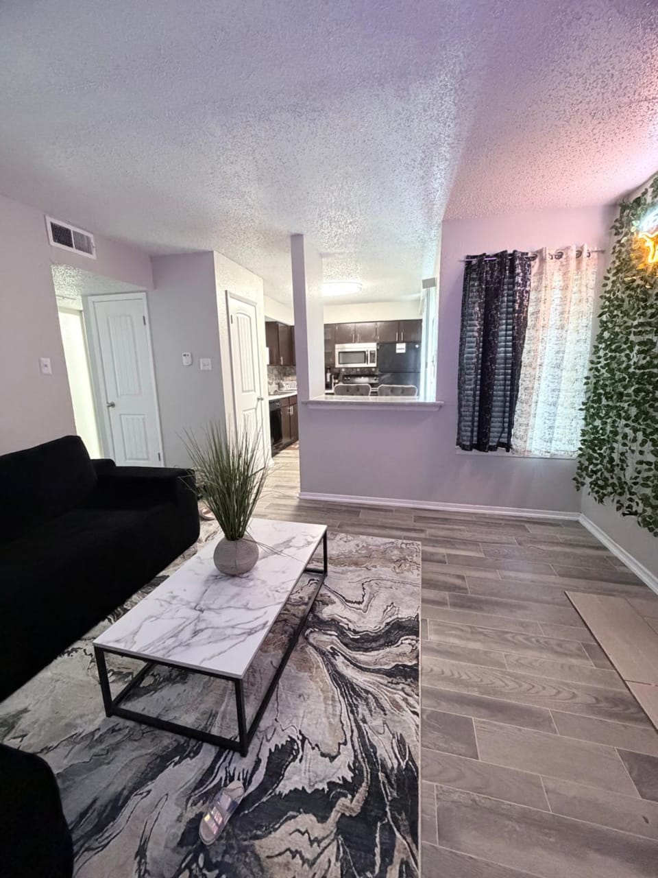 Modern Comfort Near AT&T Stadium Peaceful Getaway in DFW Apartment in Arlington