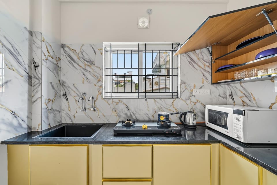 Kitchen or kitchenette