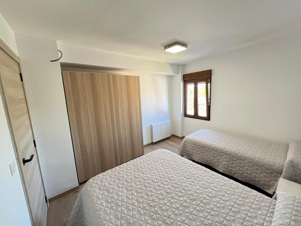 Bed, Bedroom, wardrobe