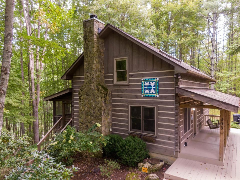 1 Sweet Seclusion House in Brushy Fork