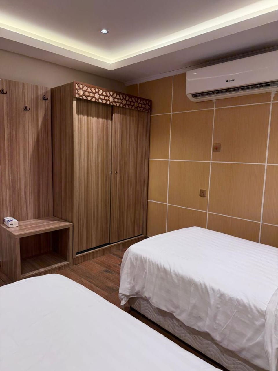 Bed, Photo of the whole room, Bedroom, wardrobe, air conditioner