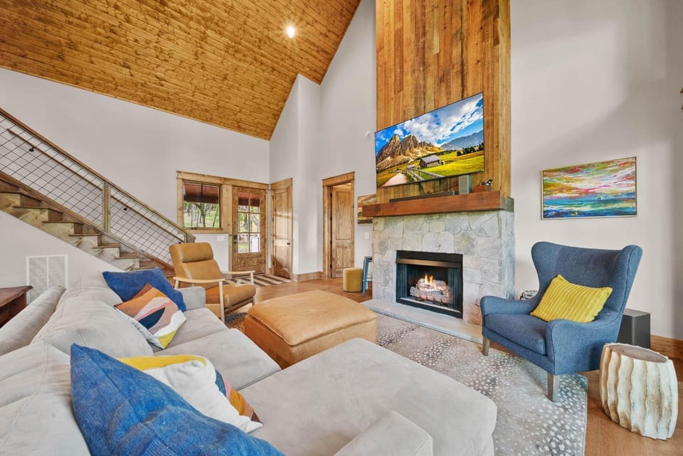 LimeLight Lodge at Eagles Nest House in Beech Mountain