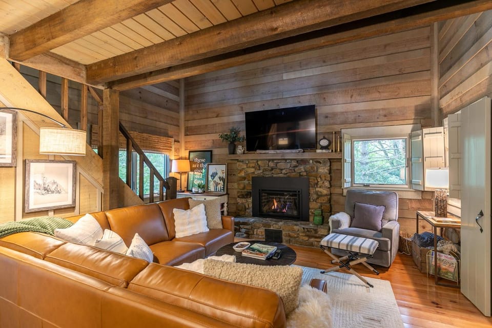 Tucked Away House in Watauga