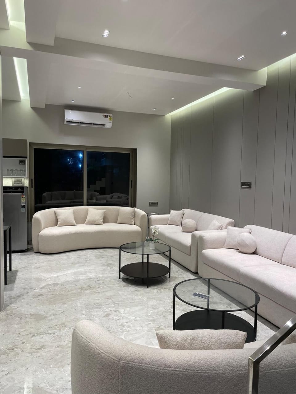 Living room, Seating area, air conditioner