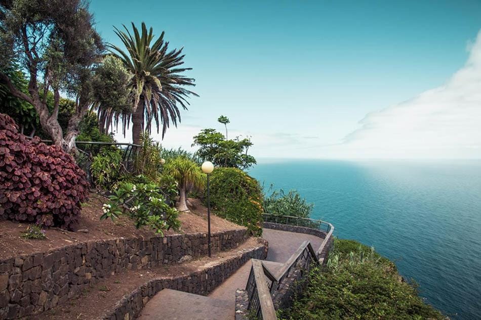 Nearby landmark, Natural landscape, Sea view