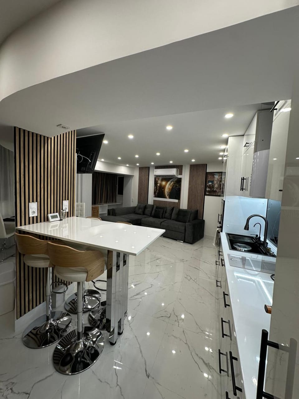 Apartament de lux Ion Mihalache Apartment in Bucharest