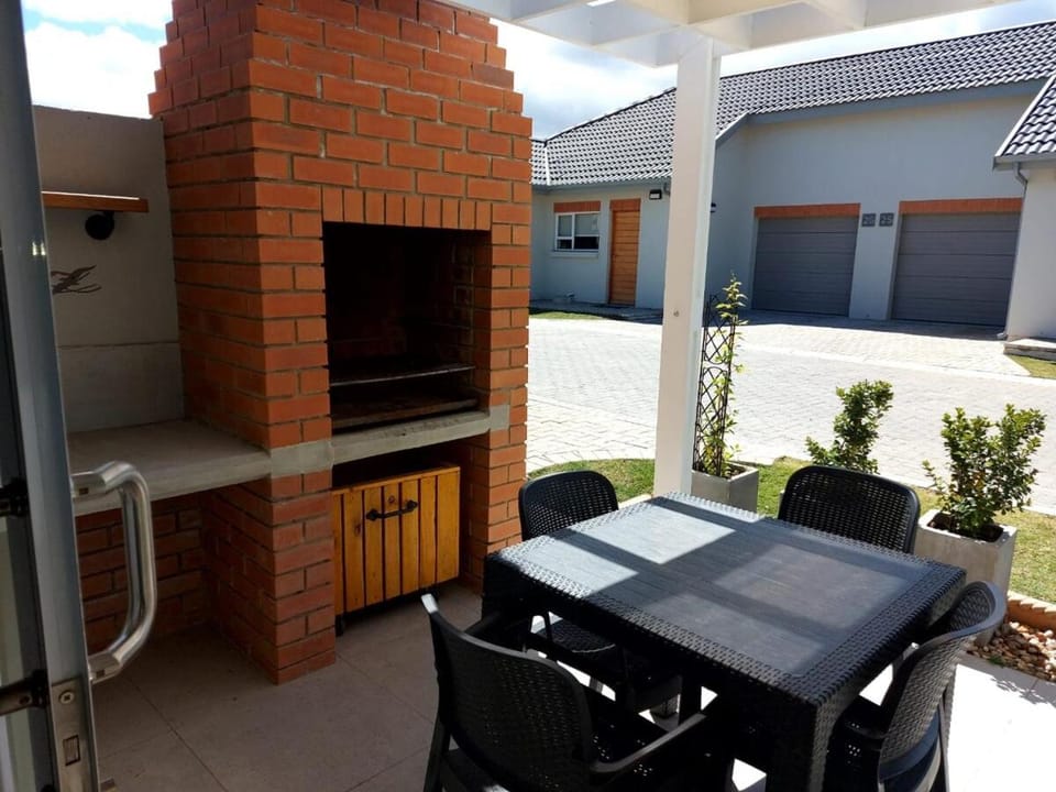 Unit 48 1onYork House in Western Cape