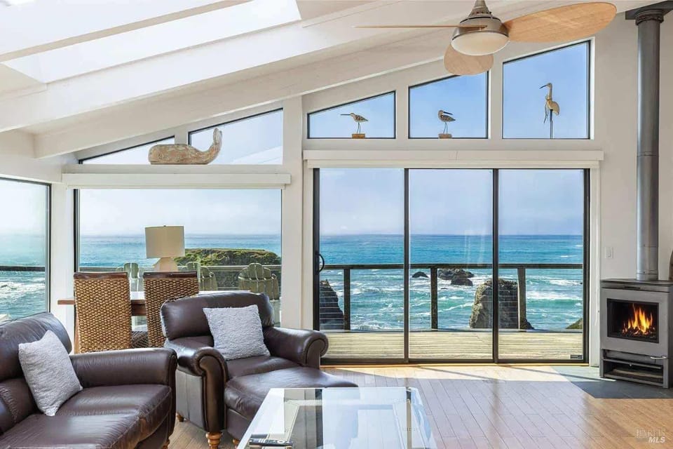 Seaside Elegance Oceanfront Escape with 3 Suites House in Sonoma County