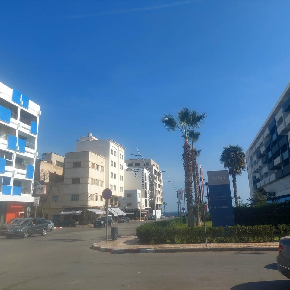 Day, Neighbourhood, City view, Street view, Location