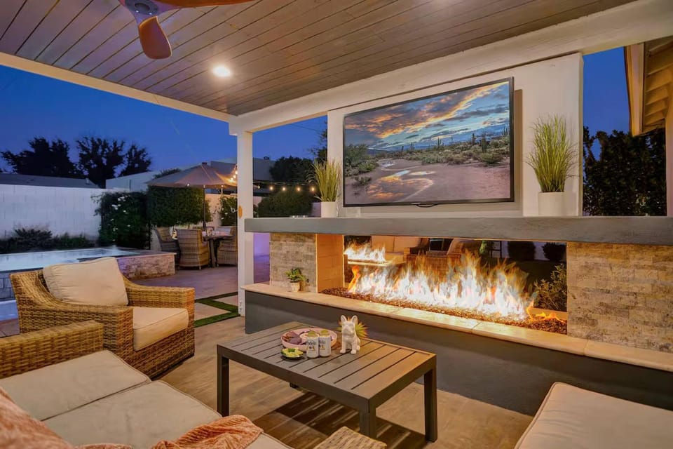 Patio, TV and multimedia, fireplace
