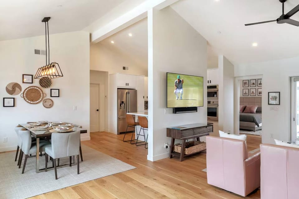 TV and multimedia, Living room, Photo of the whole room