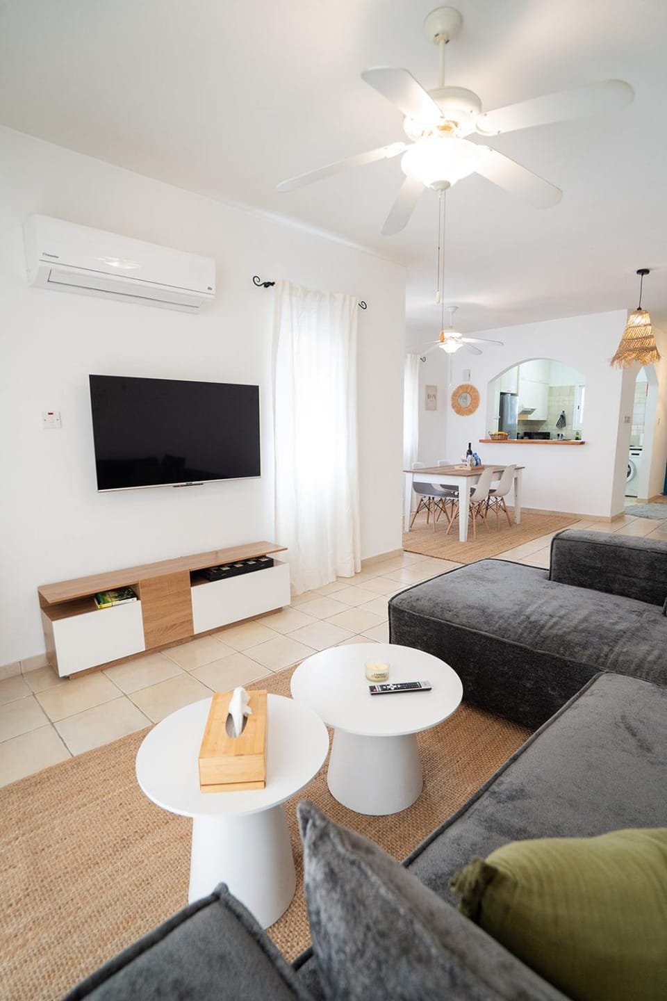 Casa Romy - 3 Bedroom Townhouse direkt am Pool House in Yeroskipou