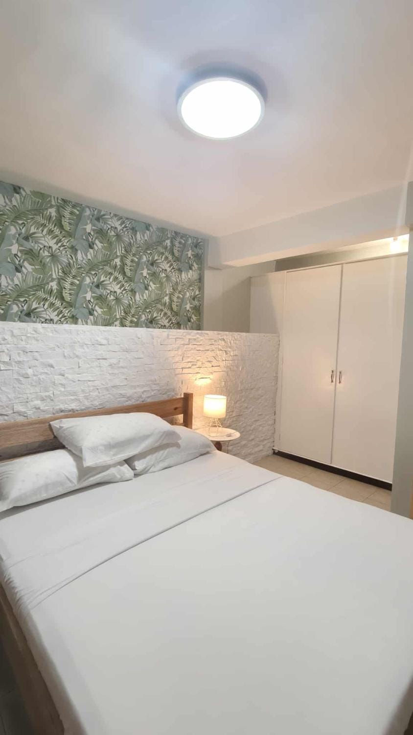Bedroom, wardrobe