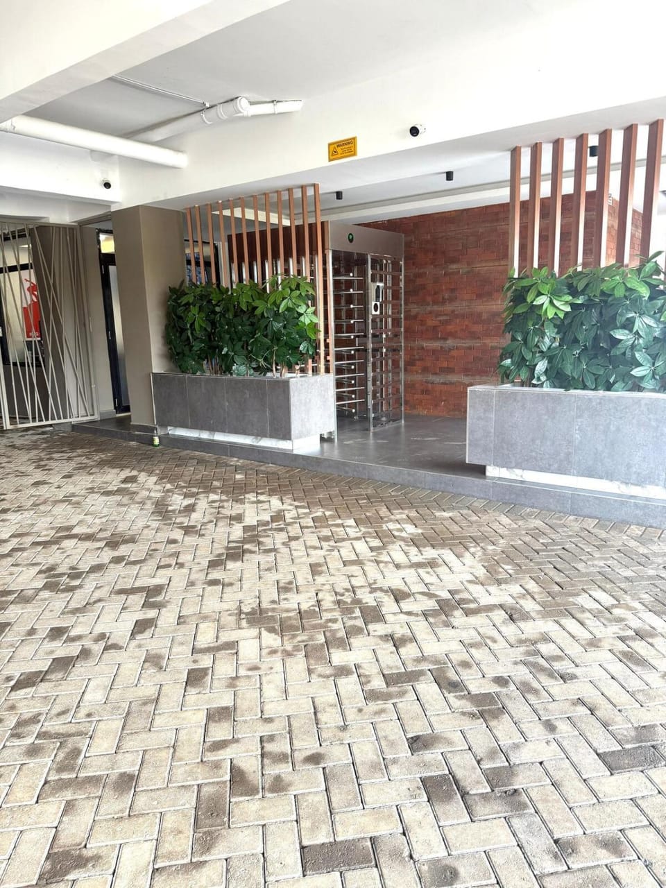 Facade/entrance