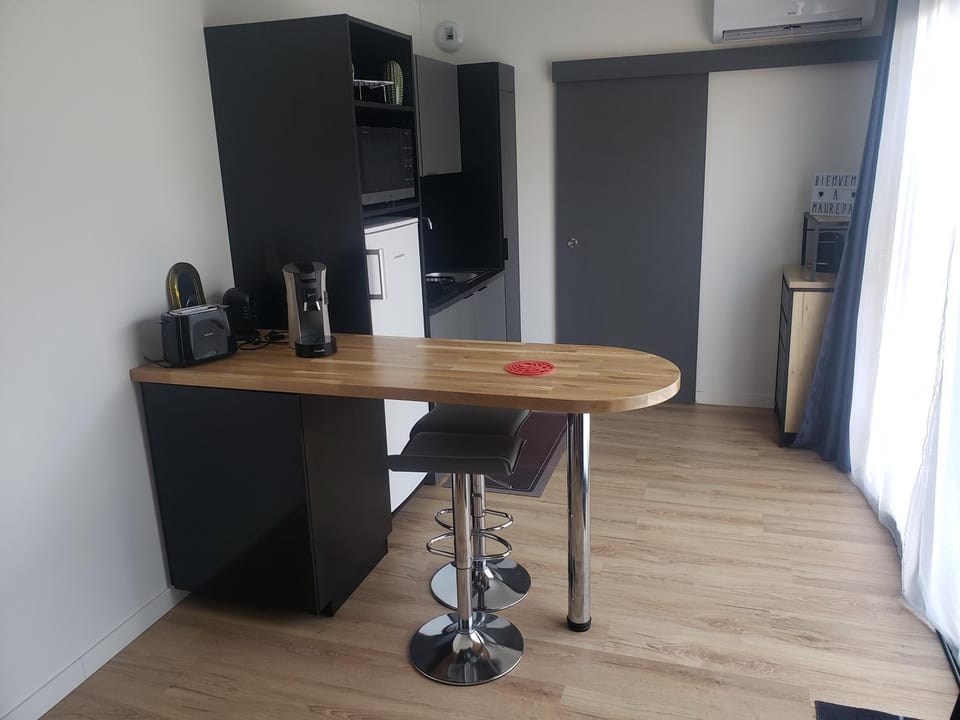 Coffee/tea facilities, Kitchen or kitchenette