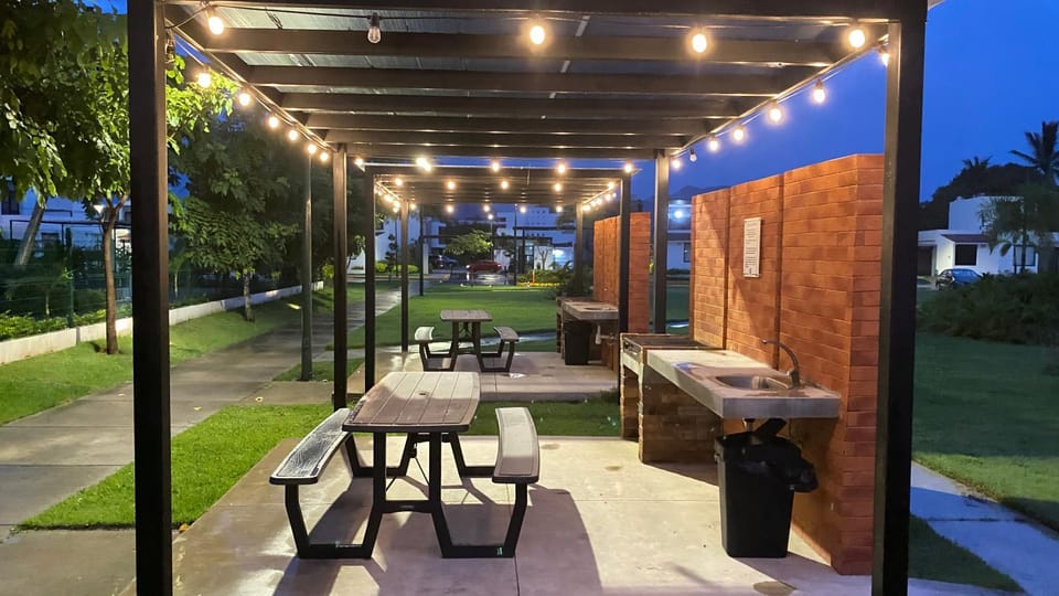 Garden, Balcony/Terrace