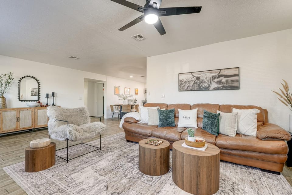Easy Walk to Dtwn Gilbert, Family-Friendly Oasis! House in Gilbert