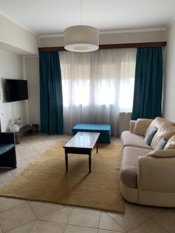 TV and multimedia, Seating area