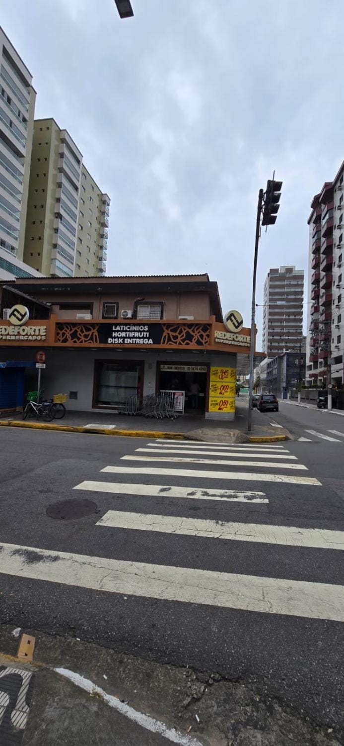 Apartamento perto da praia, mercado e restaurante, local tranquilo Apartment in State of São Paulo