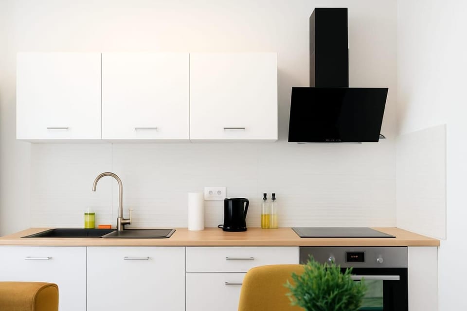 Coffee/tea facilities, Kitchen or kitchenette, minibar, pet friendly, stove, toaster