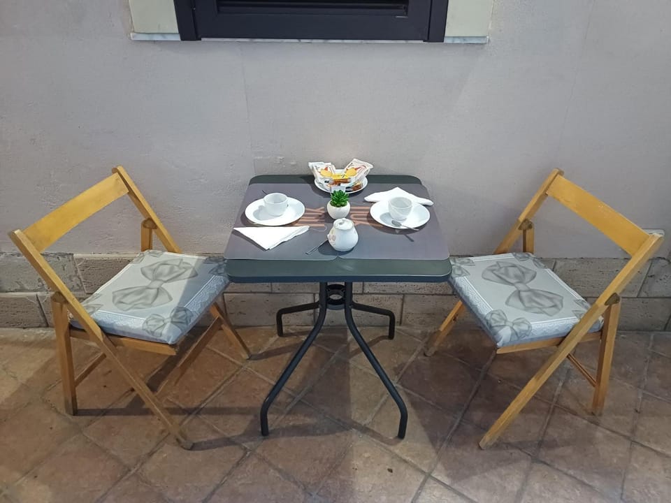 Dining area, Breakfast