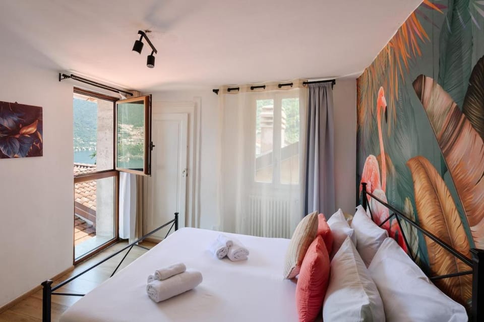 Lake View Suite - free Wi-Fi Apartment in Como