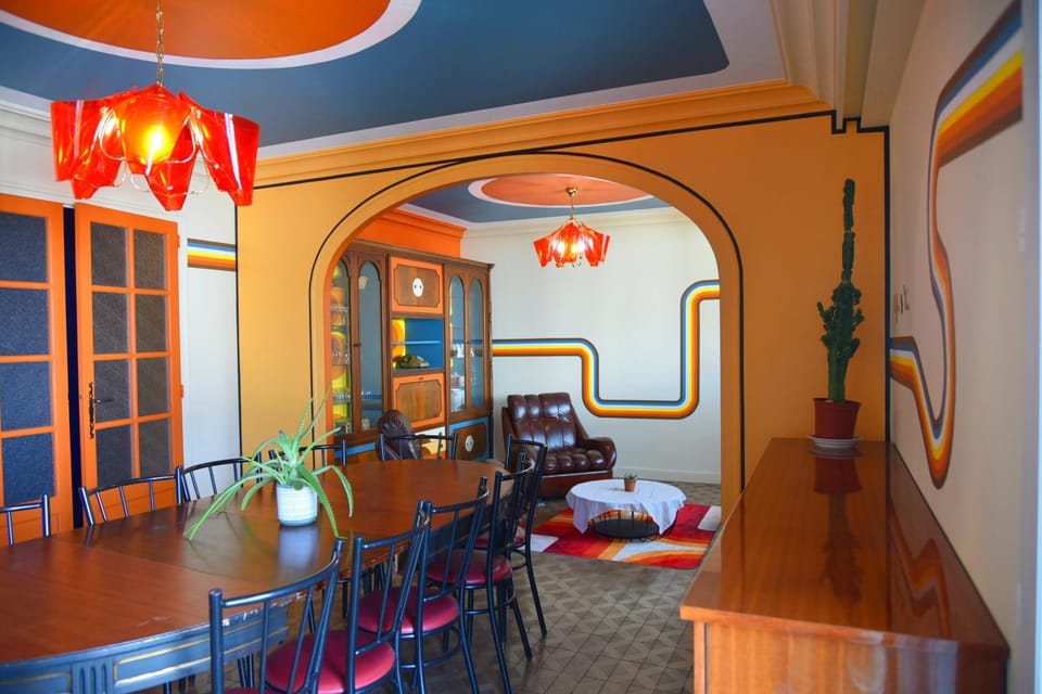 Living room, Banquet/Function facilities, Seating area, Dining area