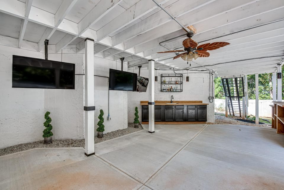 Theater Room + Gazebo: Luxury Retreat in Ellenwood House in Georgia