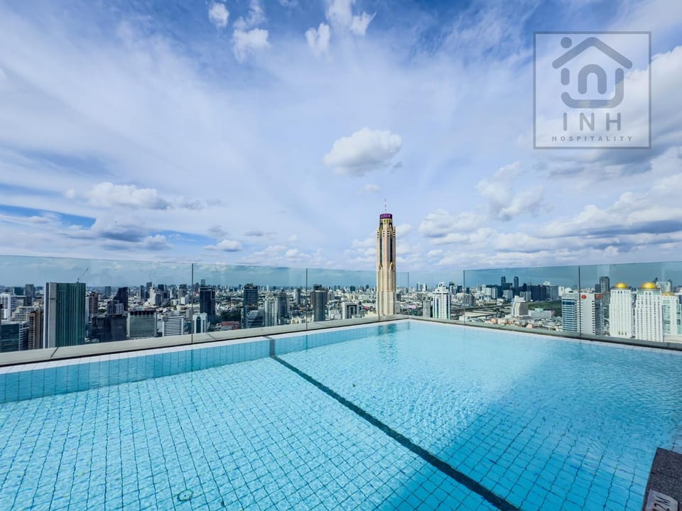 Day, City view, Pool view, Swimming pool
