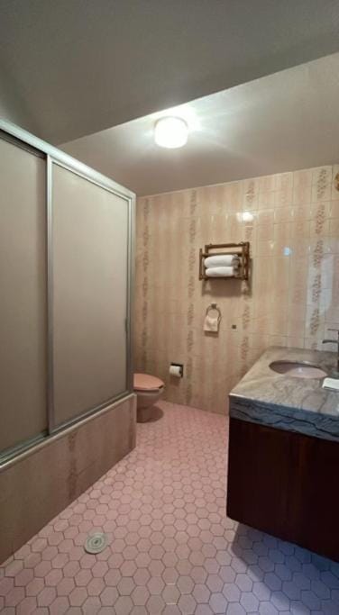 Casa céntrica, 4 recamaras, cochera para 2 autos House in Aguascalientes