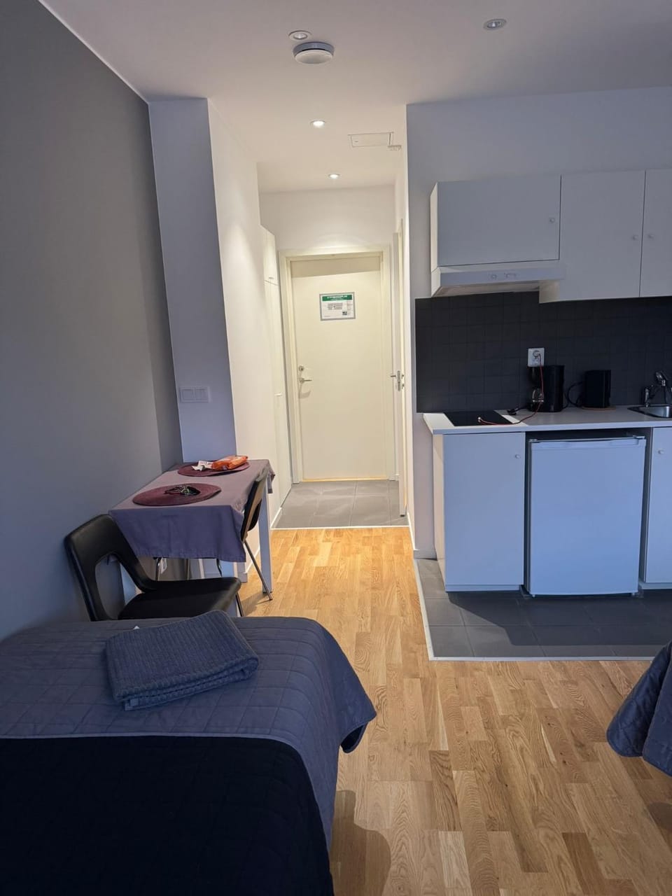 Kitchen or kitchenette, Living room, Photo of the whole room, Seating area, Dining area, minibar