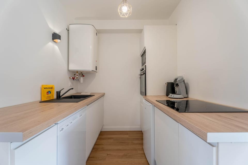 Kitchen or kitchenette, stove