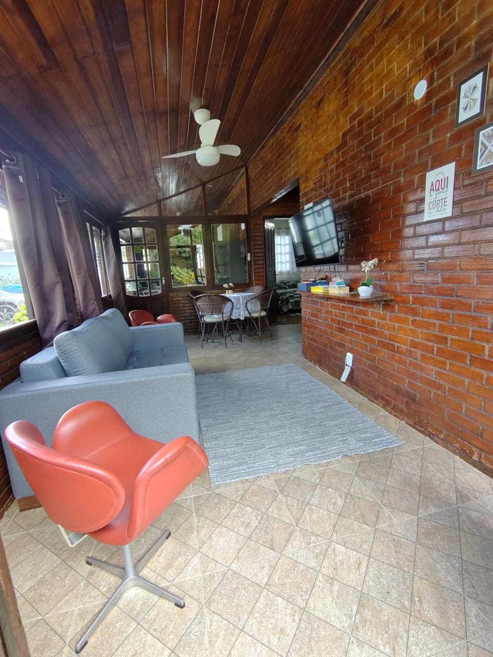 Chalé Serrano House in Miguel Pereira