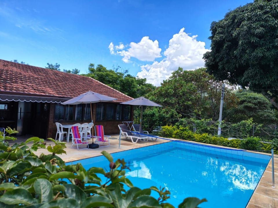 Chalé Serrano House in Miguel Pereira