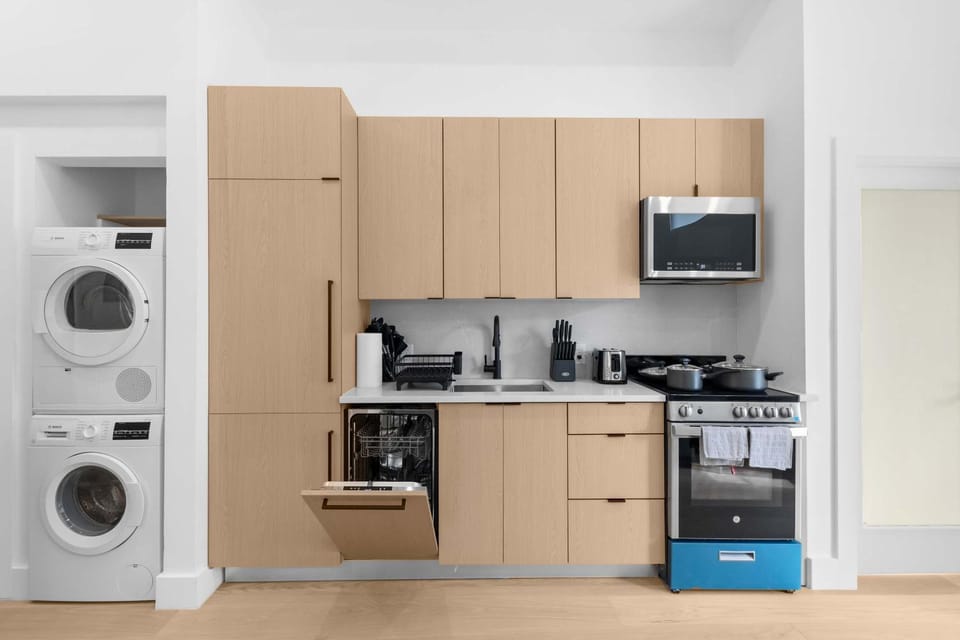 19-5D 2BR 2Baths Luxury Apt East Village Apartment in East Village