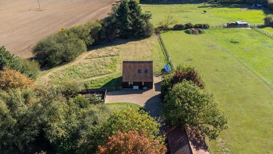 Lower Marsh Cottage House in Tendring District